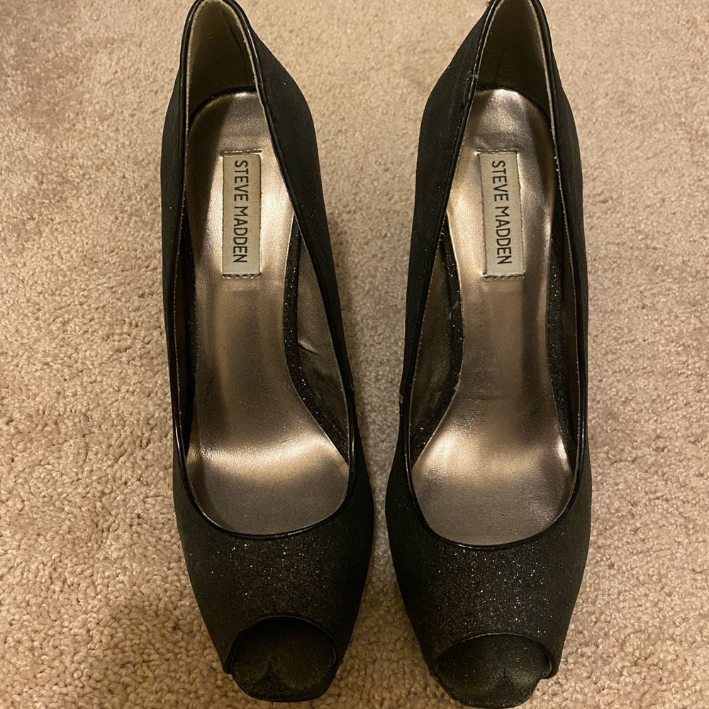 Steve Madden black glittery shoes